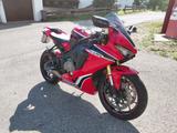 Honda CBR1000RR SC77 Fireblade - HONDA CBR