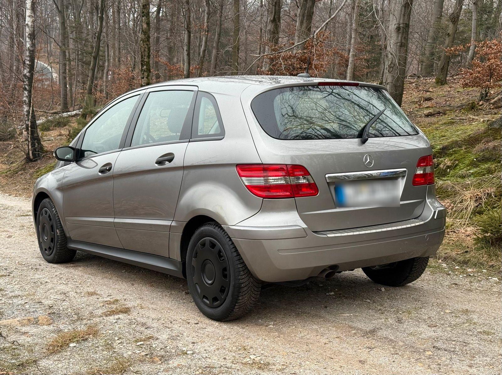 Mercedes-Benz B170 2008 — photo 11