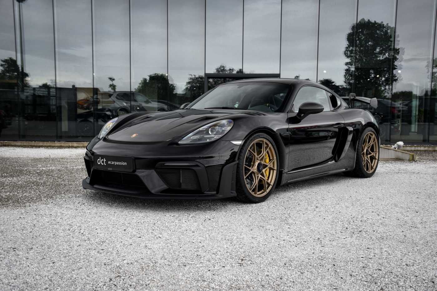 Porsche 718 Cayman GT4 RS Weissach Lift Clubsport
