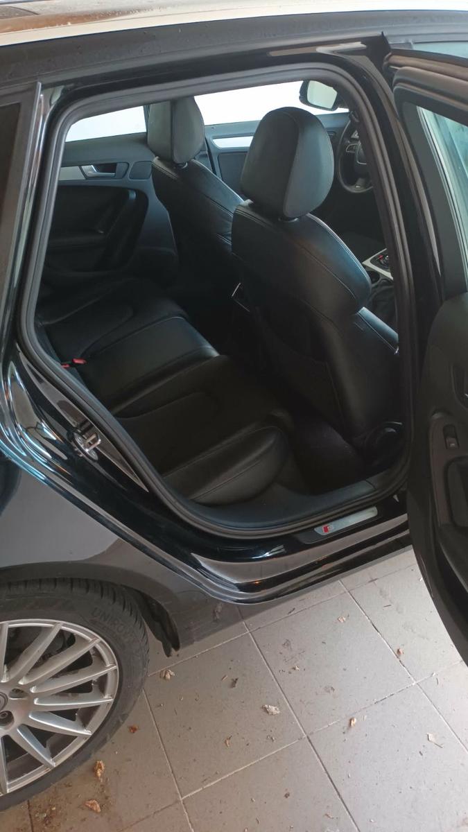 Audi A4 2011 — engine 2.698 cm³, 190 HP (140kW)