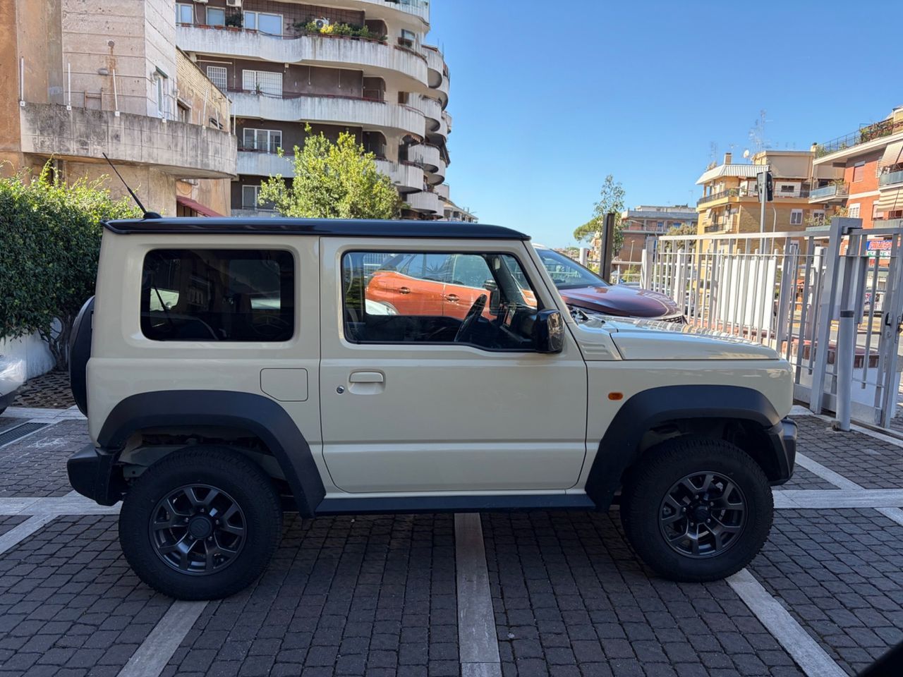 Suzuki Jimny 4 Posti 1.5 Top 4wd All Grip - SOLO imagem 2