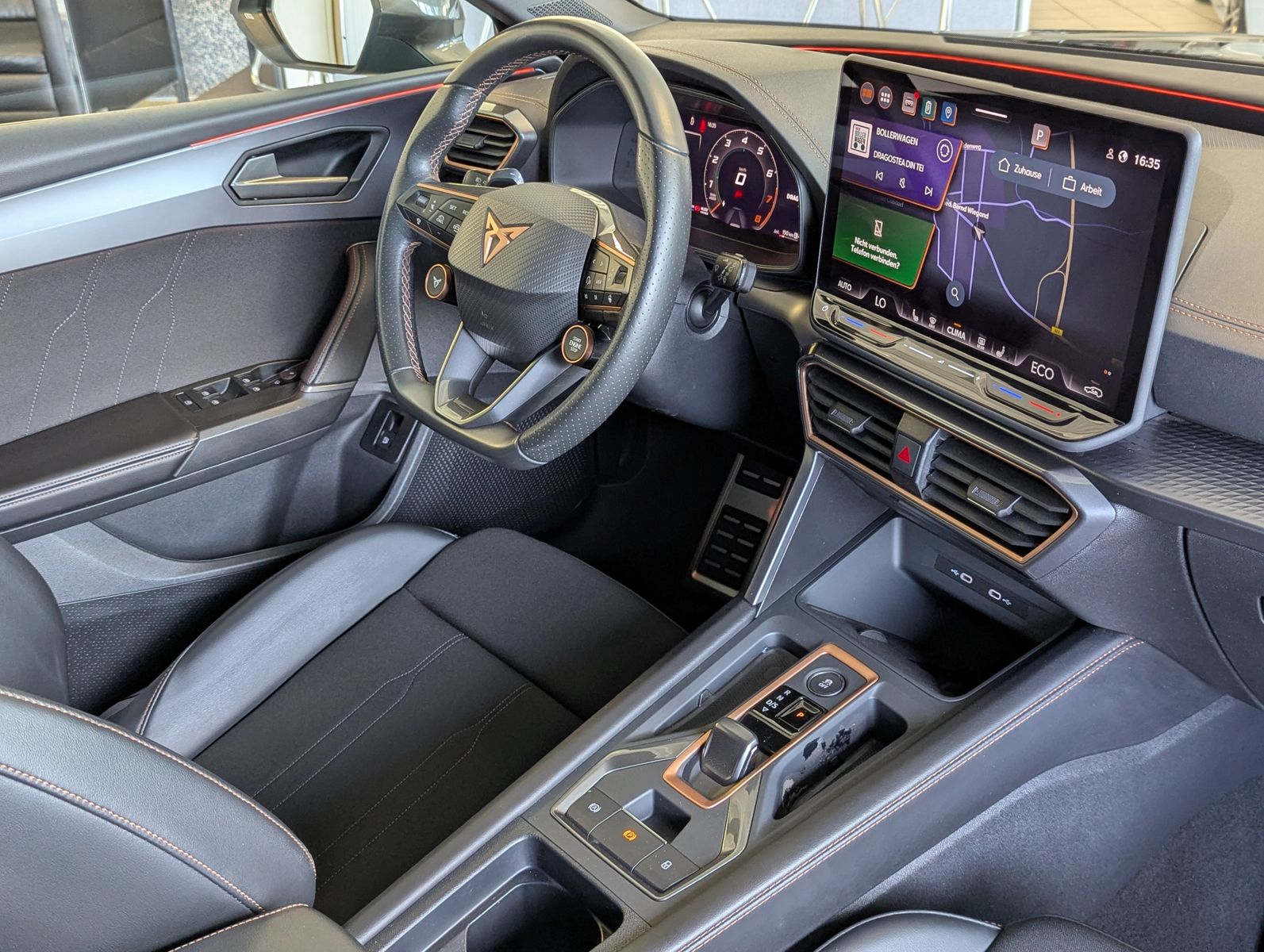 Fahrzeugabbildung CUPRA Leon 1.5 e-Hybrid Matrix Edge-Intelligent-Paket