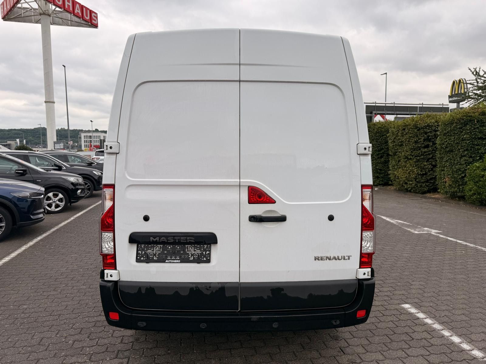 Fahrzeugabbildung Renault Master III Kasten L1H2 HKa 3,5t