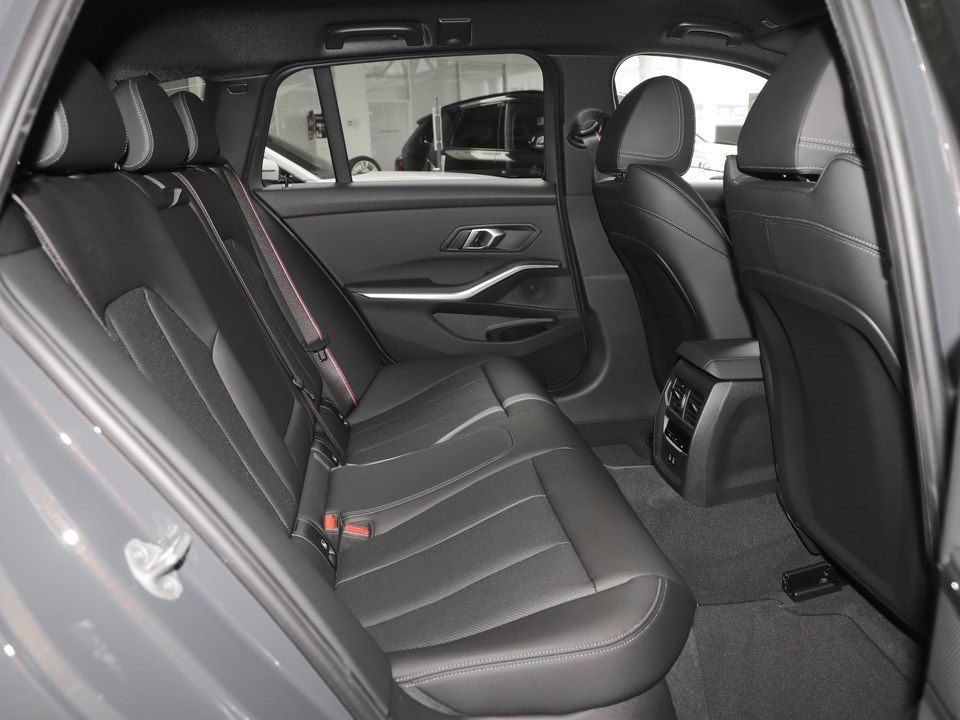 BMW 330 - Bild 8