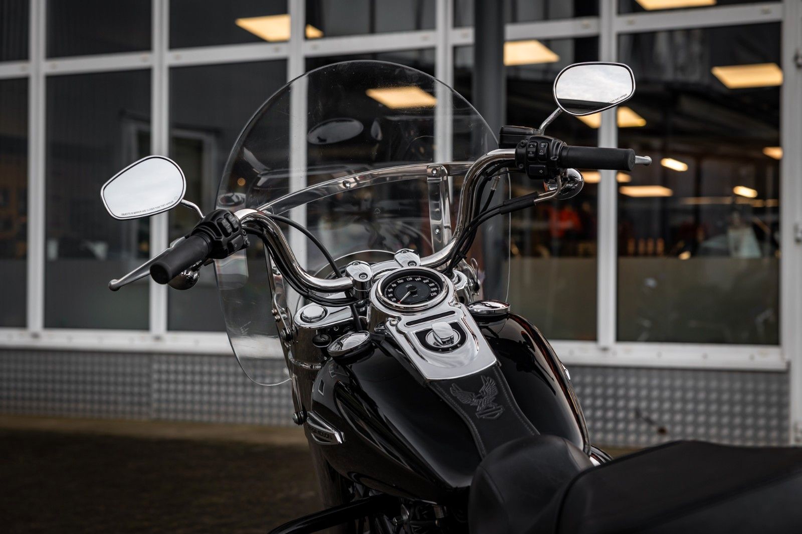 Fahrzeugabbildung Harley-Davidson FLD Dyna Switchback - Kesstech -