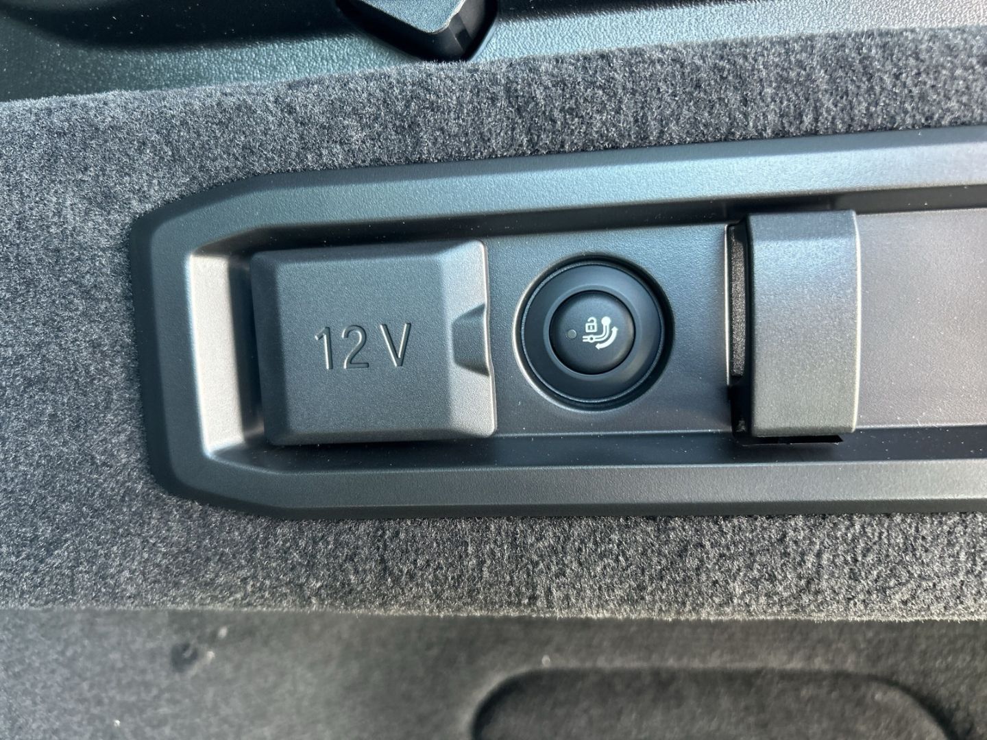 Fahrzeugabbildung BMW i5 40 eDrive M Sport Touring eDrive40 Park-Assis