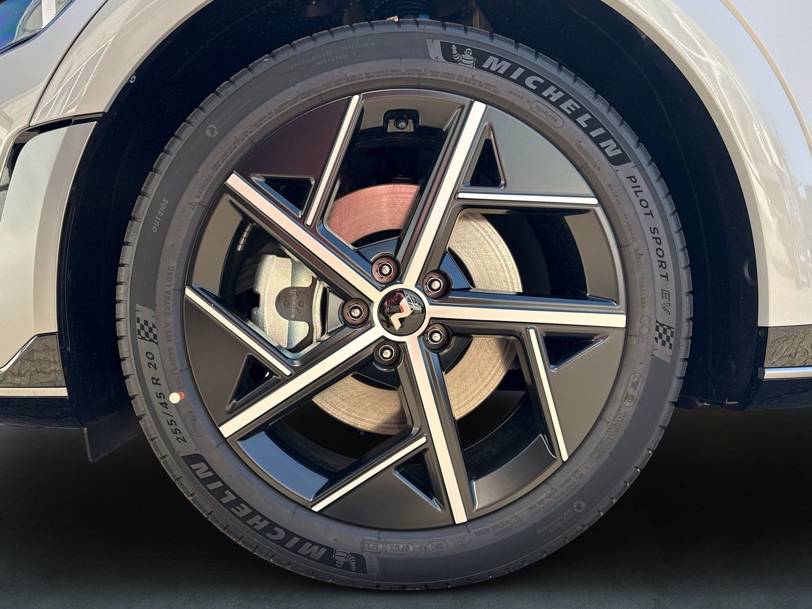 Hyundai IONIQ 5 – Bild 12
