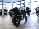 BMW F 900 R - BMW R 90