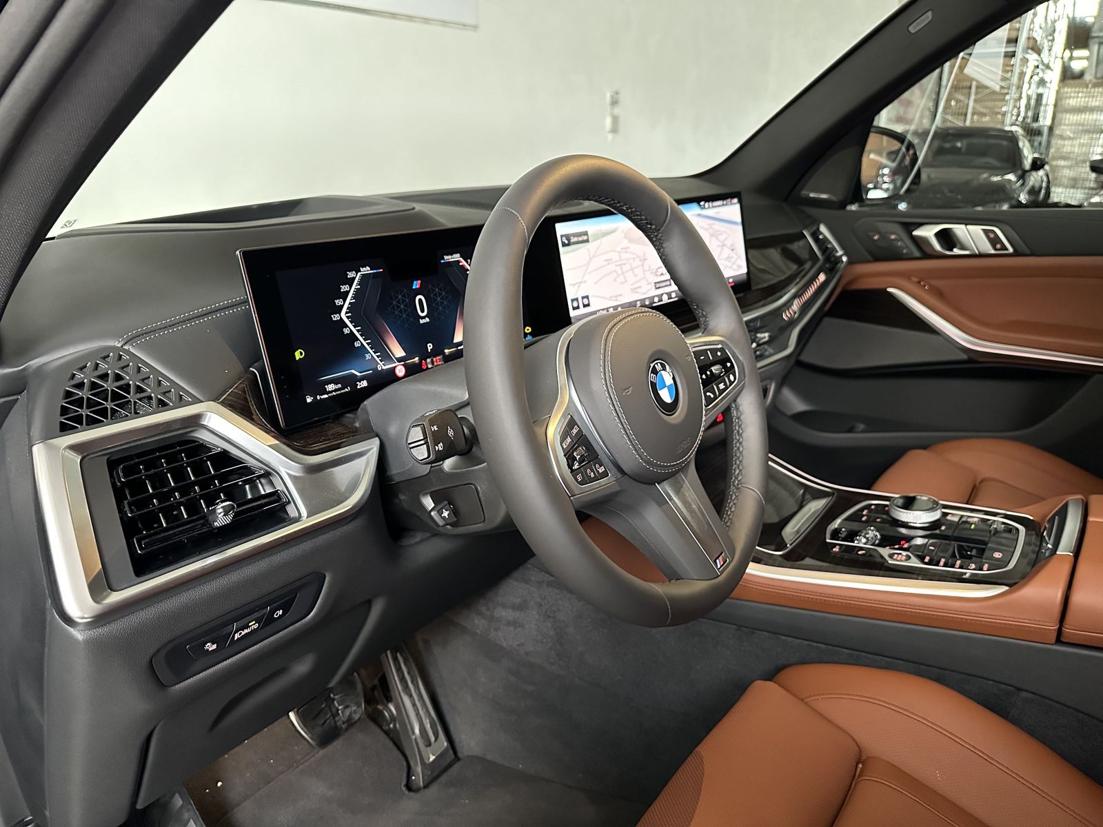 Fahrzeugabbildung BMW X5 xDrive40i harman kardon, Massagefunktion vorn