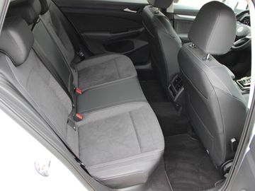 Volkswagen Golf VIII Variant 1.5 eTSI 110 kW Style KLIMA LE