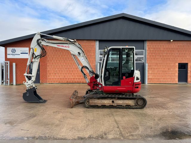 Takeuchi TB 260 + Powertilt