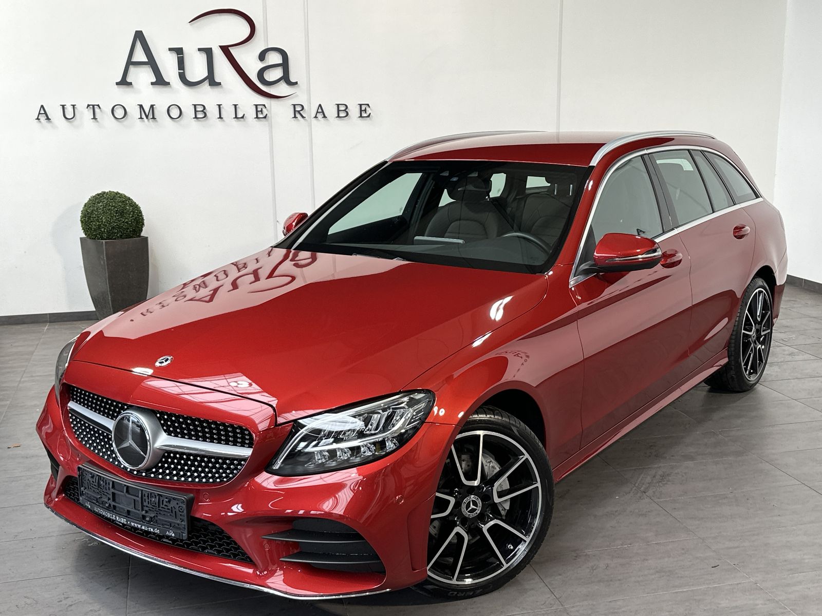 Fahrzeugabbildung Mercedes-Benz C 220d T 4Matic AMG-Line NAV+LED+DISTRONIC+19ZO