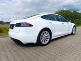 Tesla Model S 90D FREE SUPERCHARGER SC01  - weiße Tesla Model S