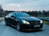 Mercedes-Benz E500 Coupe AMG Paket  Sehr guter  - Mercedes-Benz E 500: AMG