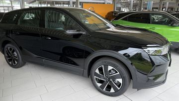 Fotografie 2 des Opel Grandland (X) Grandland 1.2 DI Hybrid 48 V Automatik Edition (