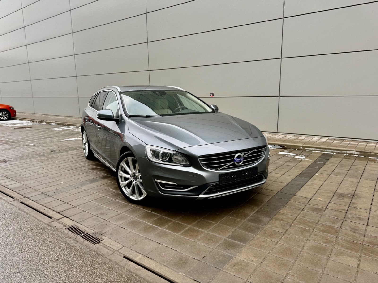 VOLVO V60
