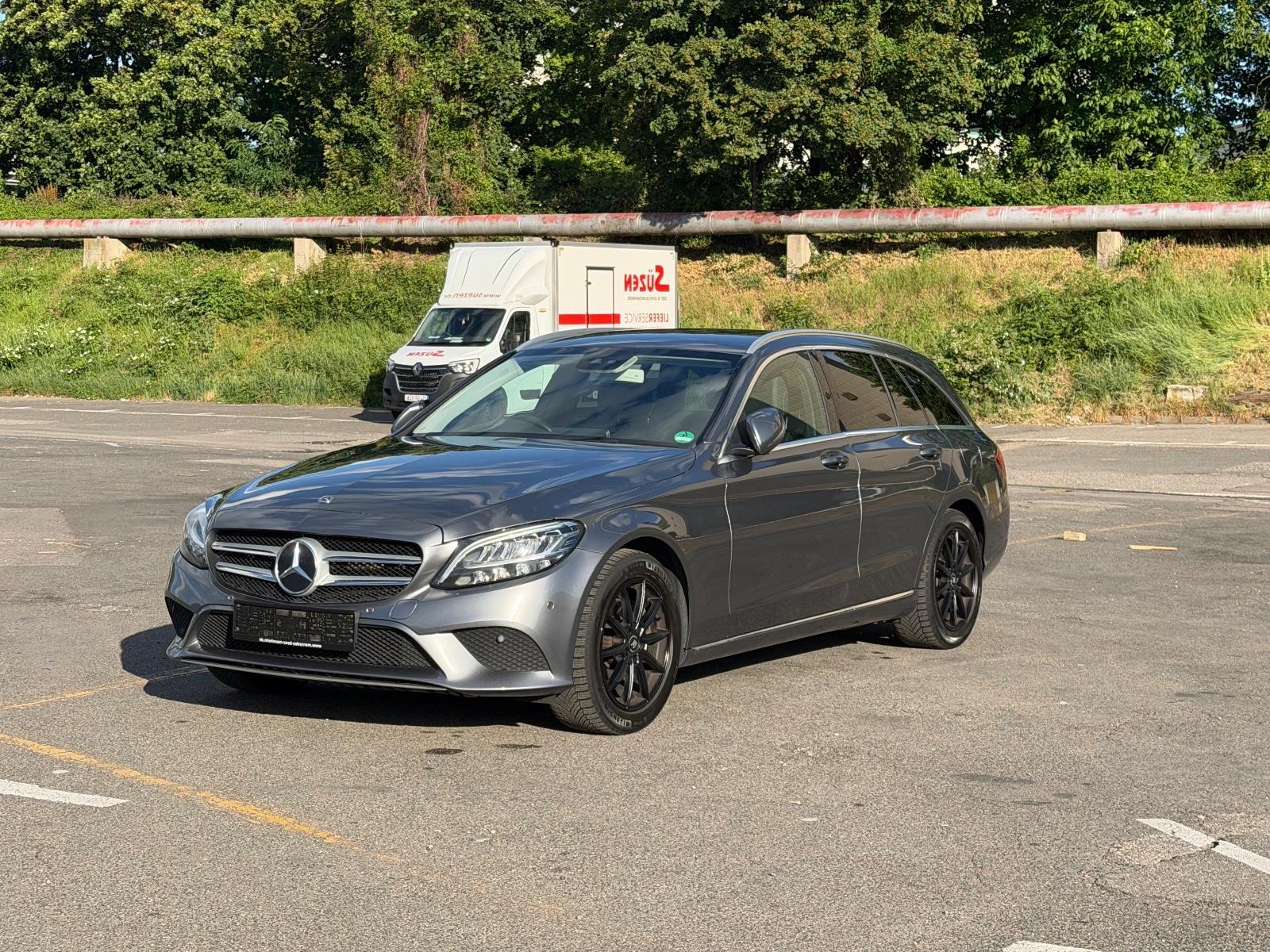 Mercedes-Benz C 200 T Digital Cockpit Carplay