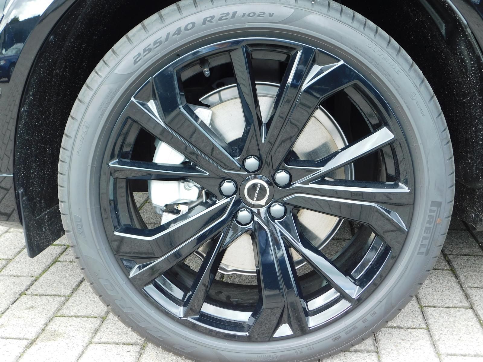 Fahrzeugabbildung Volvo XC60 T6 AWD Plus Black Edition