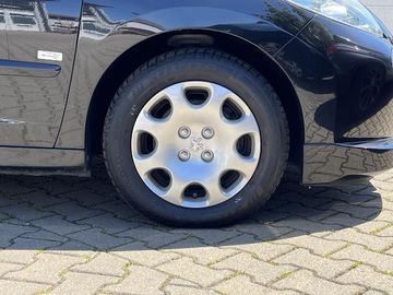 Bild 4 Peugeot 207 CC 1.6 16V VTi 120 Sport - 8fach bereift