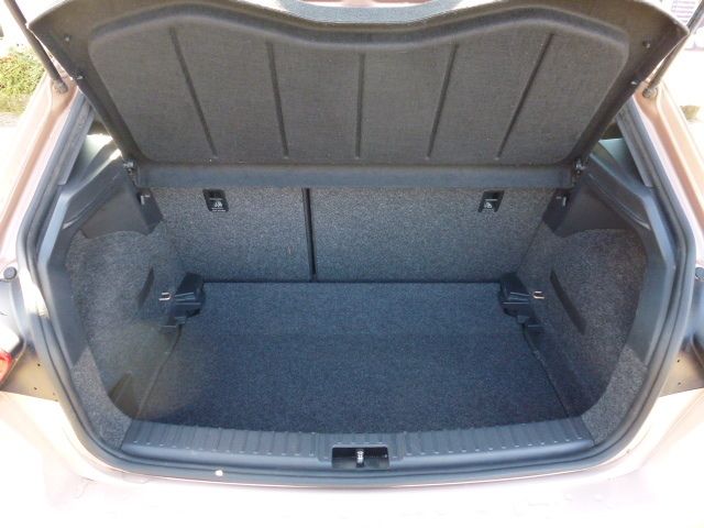 Fahrzeugabbildung SEAT Ibiza Xcellence 1.0 TSI + Navi + LED + Beats