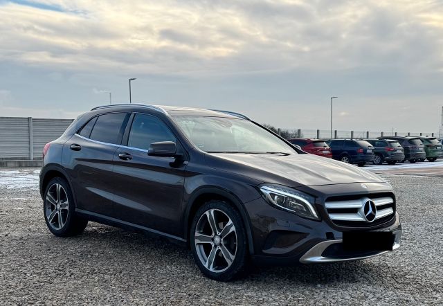 Mercedes-Benz GLA 220 CDI 4MATIC