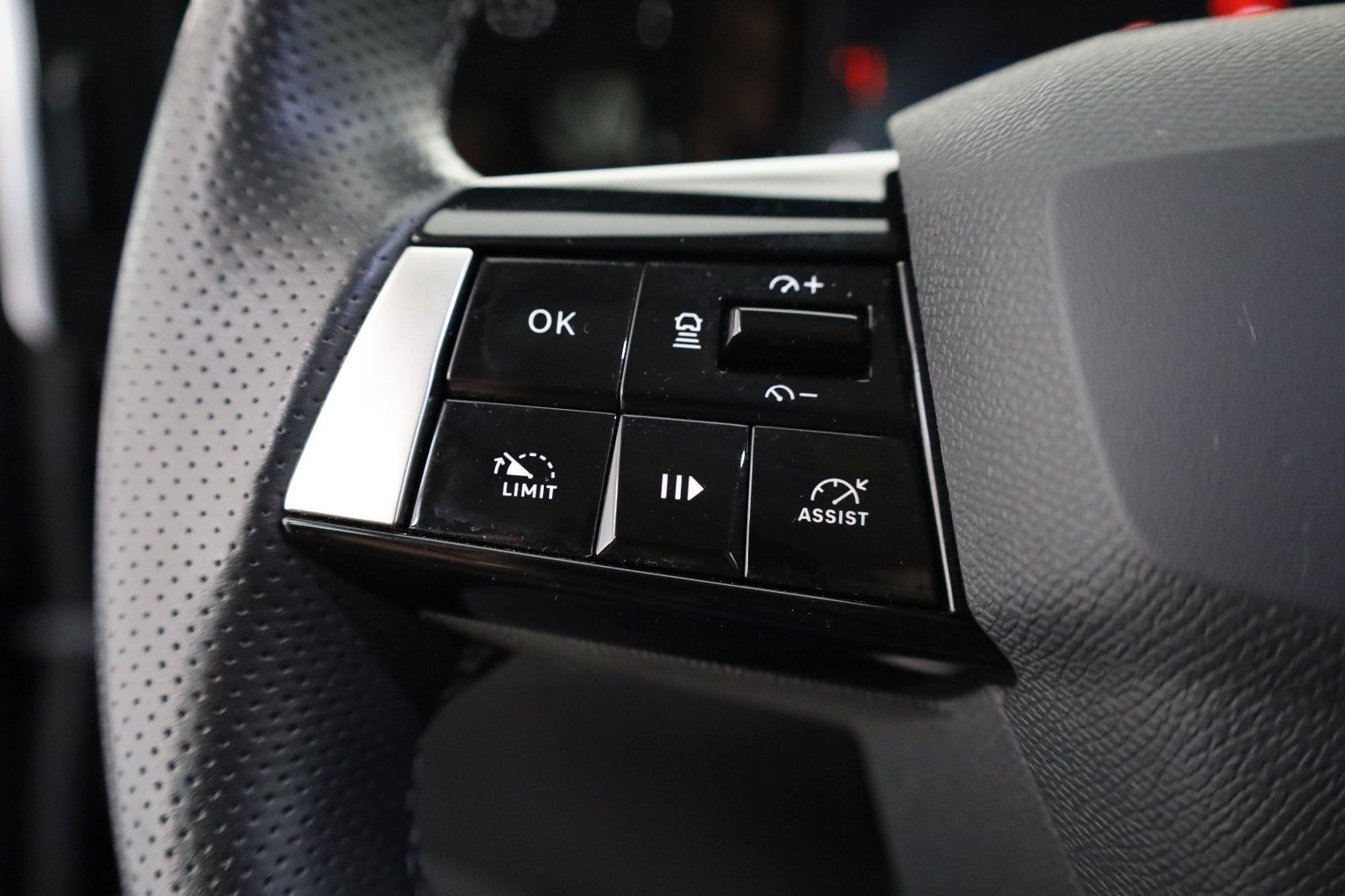 Fahrzeugabbildung Opel Astra L Sports Enjoy ST,Navi,LED,Kamera,ACC+WR