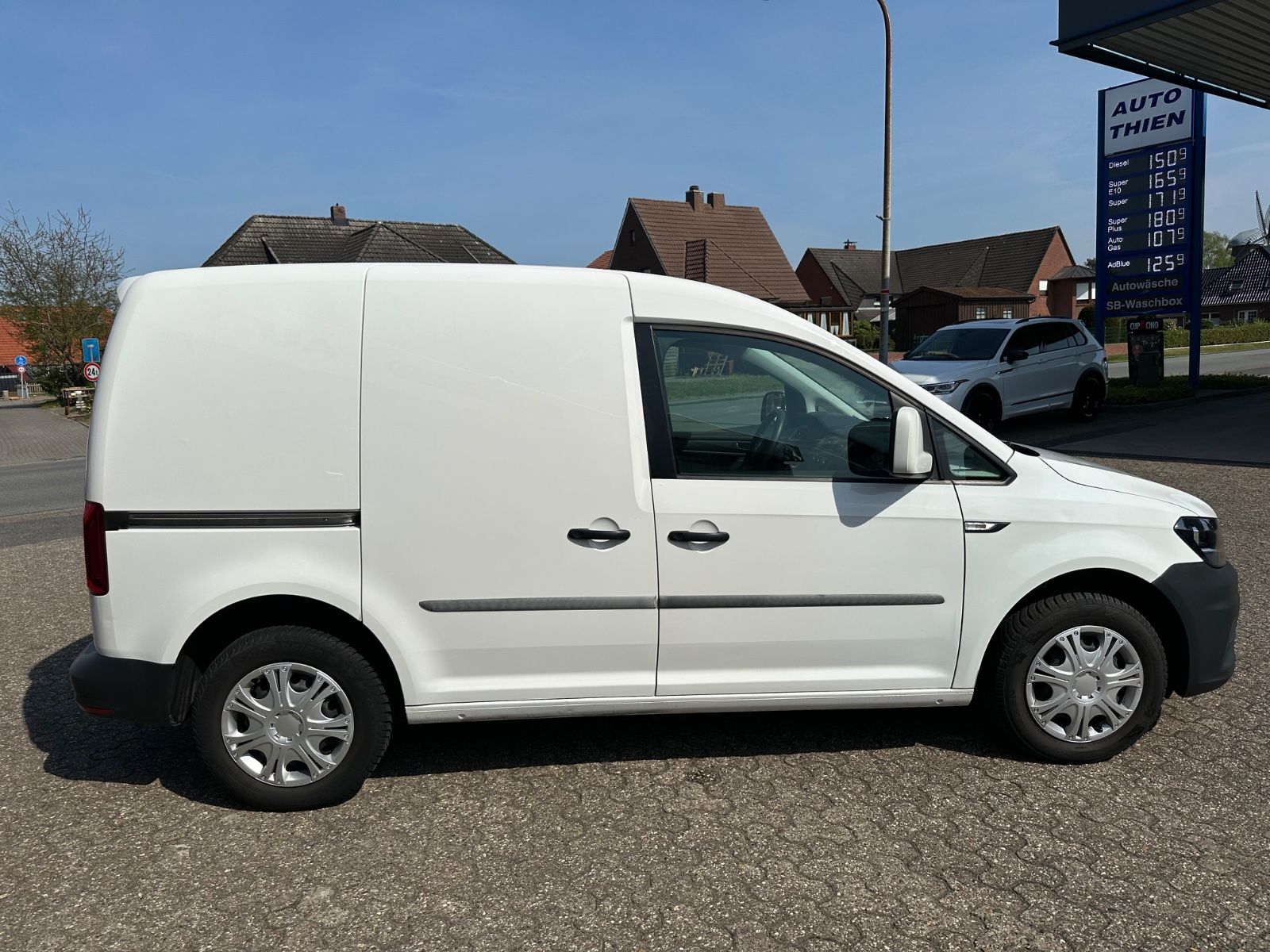 Fahrzeugabbildung Volkswagen Caddy 1.2 TSI Kasten Klima/GRA/BT/Heckklappe