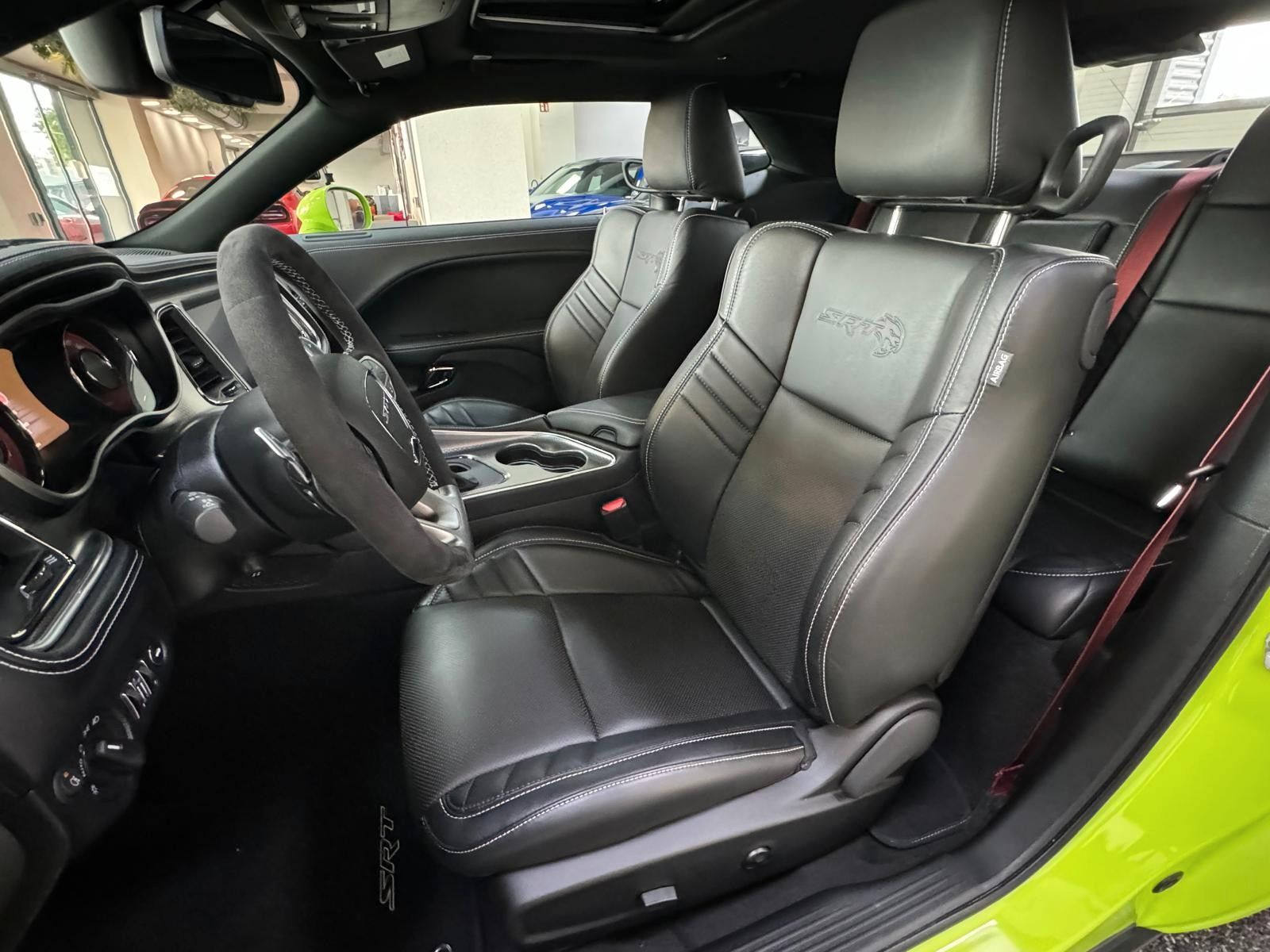 Fahrzeugabbildung Dodge CHALLENGER HELLCAT JAILBREAK-LAGUNA-SUNROOF-LAST