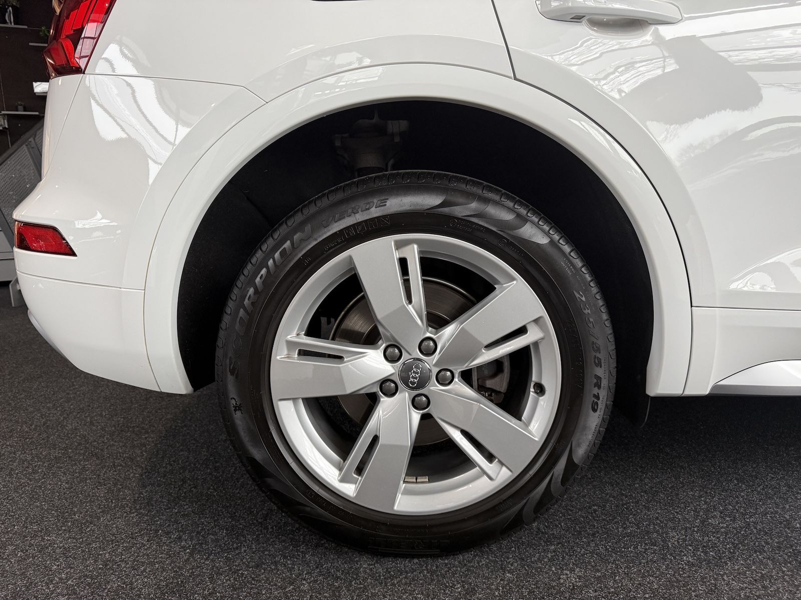 Fahrzeugabbildung Audi Q5 40 TDI qu. Sport S-LINE|NAVI|R-KAMERA|PANO