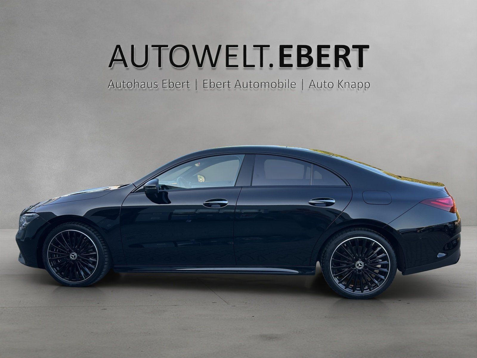 Fahrzeugabbildung Mercedes-Benz CLA 250 AMG Prem+ DISTRO LederPkt Night 19" Pano