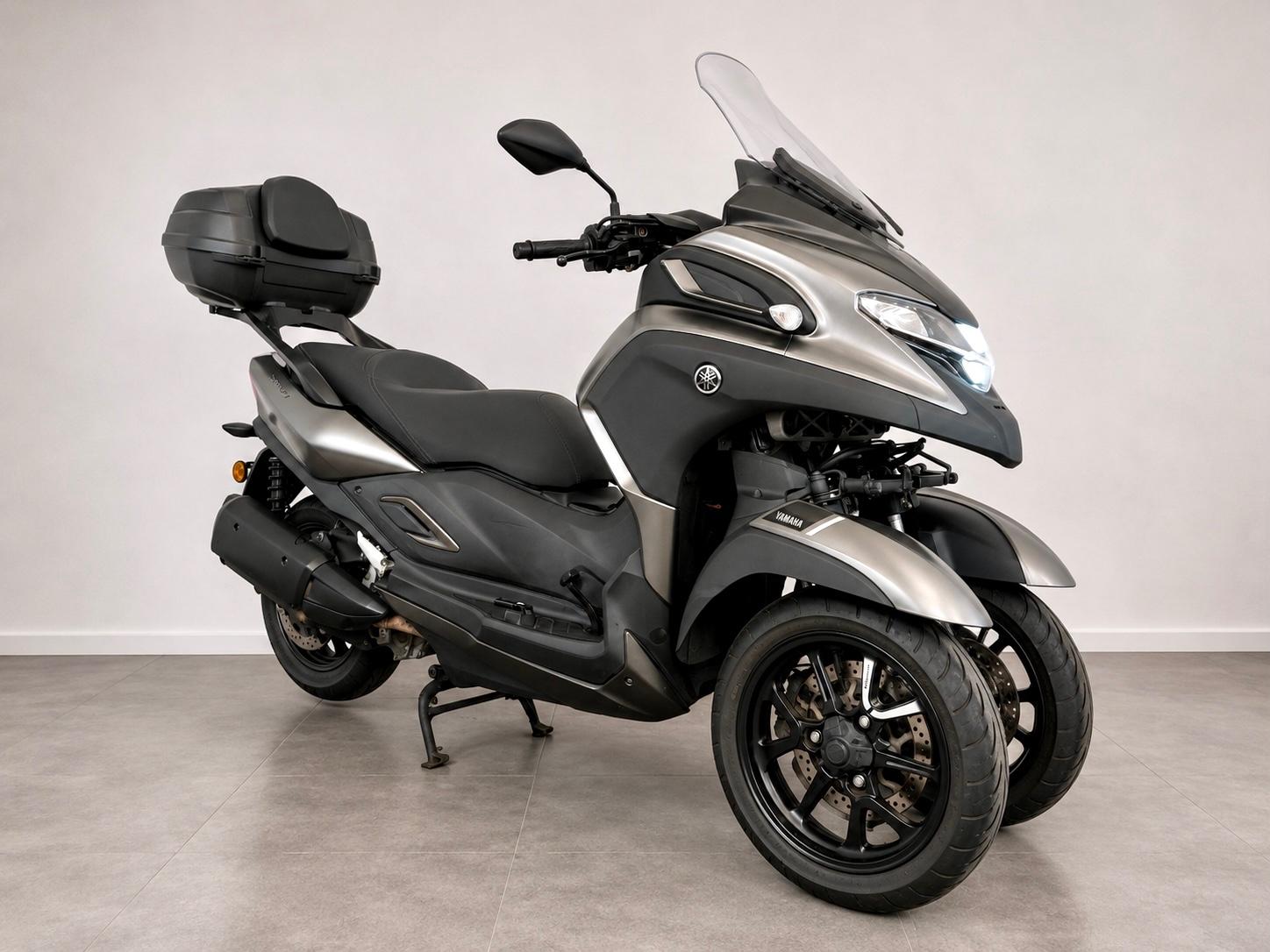 Yamaha MWD 300 Tricity | 1. Hand | Scheckheft | Topcase
