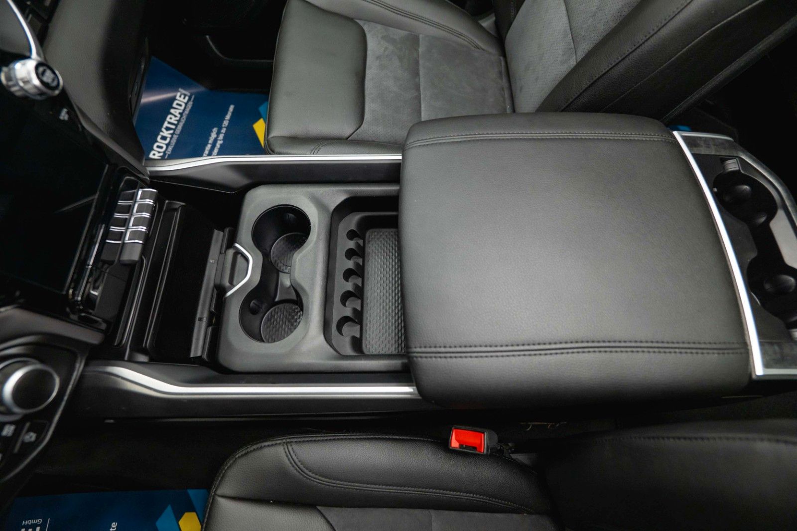 Fahrzeugabbildung Dodge RAM 5.7 V8 HEMI 4x4 LIMITED NightEdition Offroad