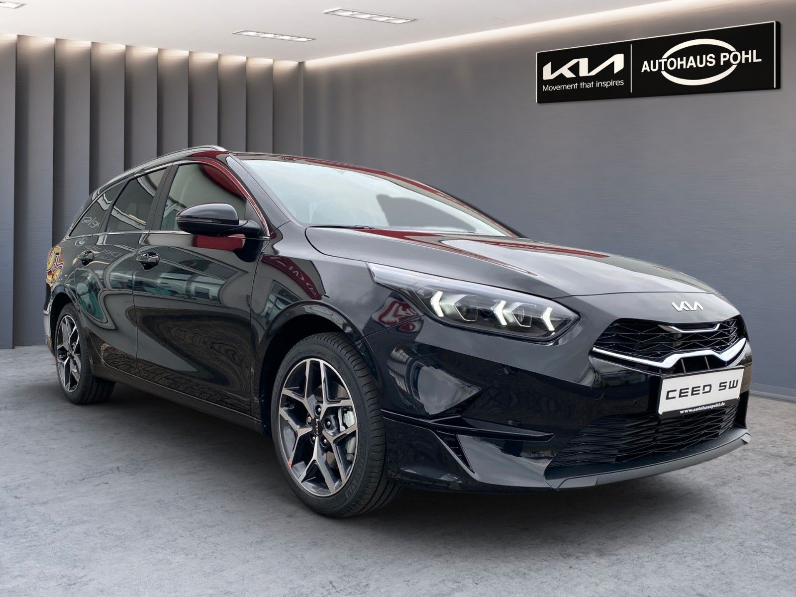 Fahrzeugabbildung Kia CEED_SW 1.0T 100 ULTIMATE STY JBL
