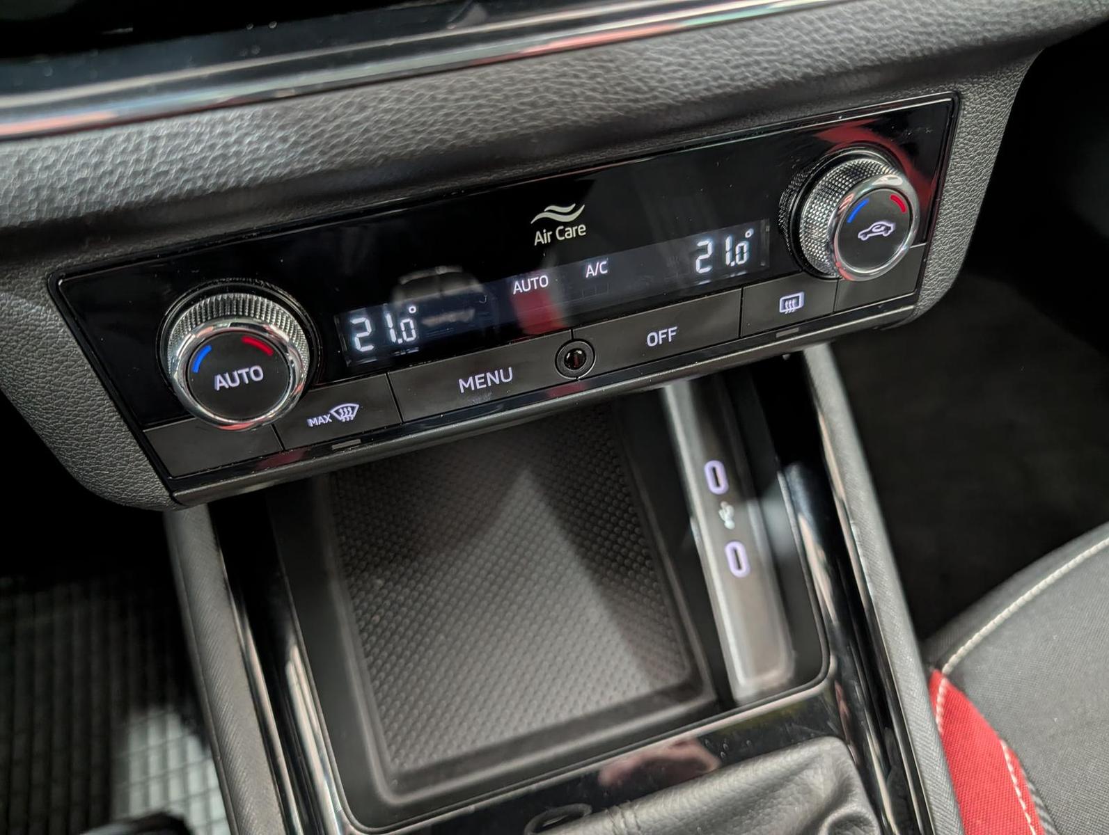 Skoda Kamiq 1.5 TSI DSG Monte Carlo LED|Pano|ACC