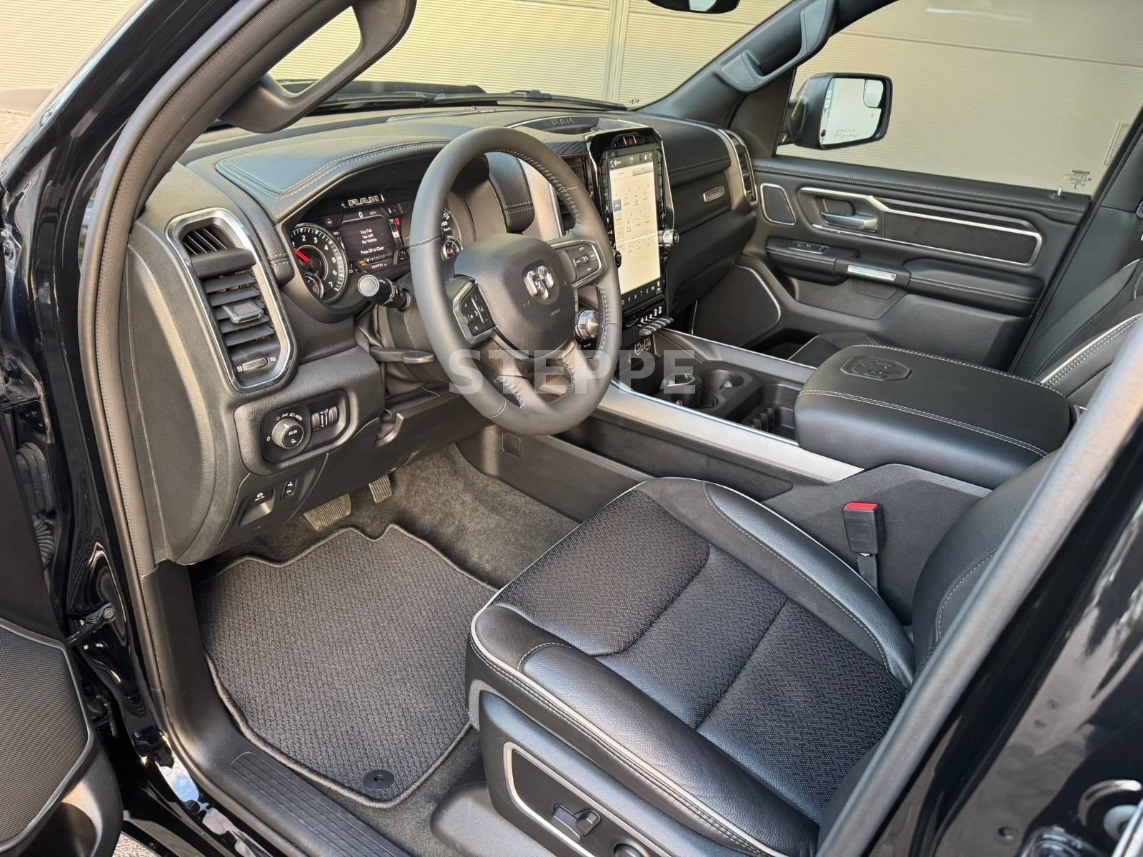 Dodge RAM 1500 5,7 V8  LARAMIE Sport Luftfed. AHK 20"