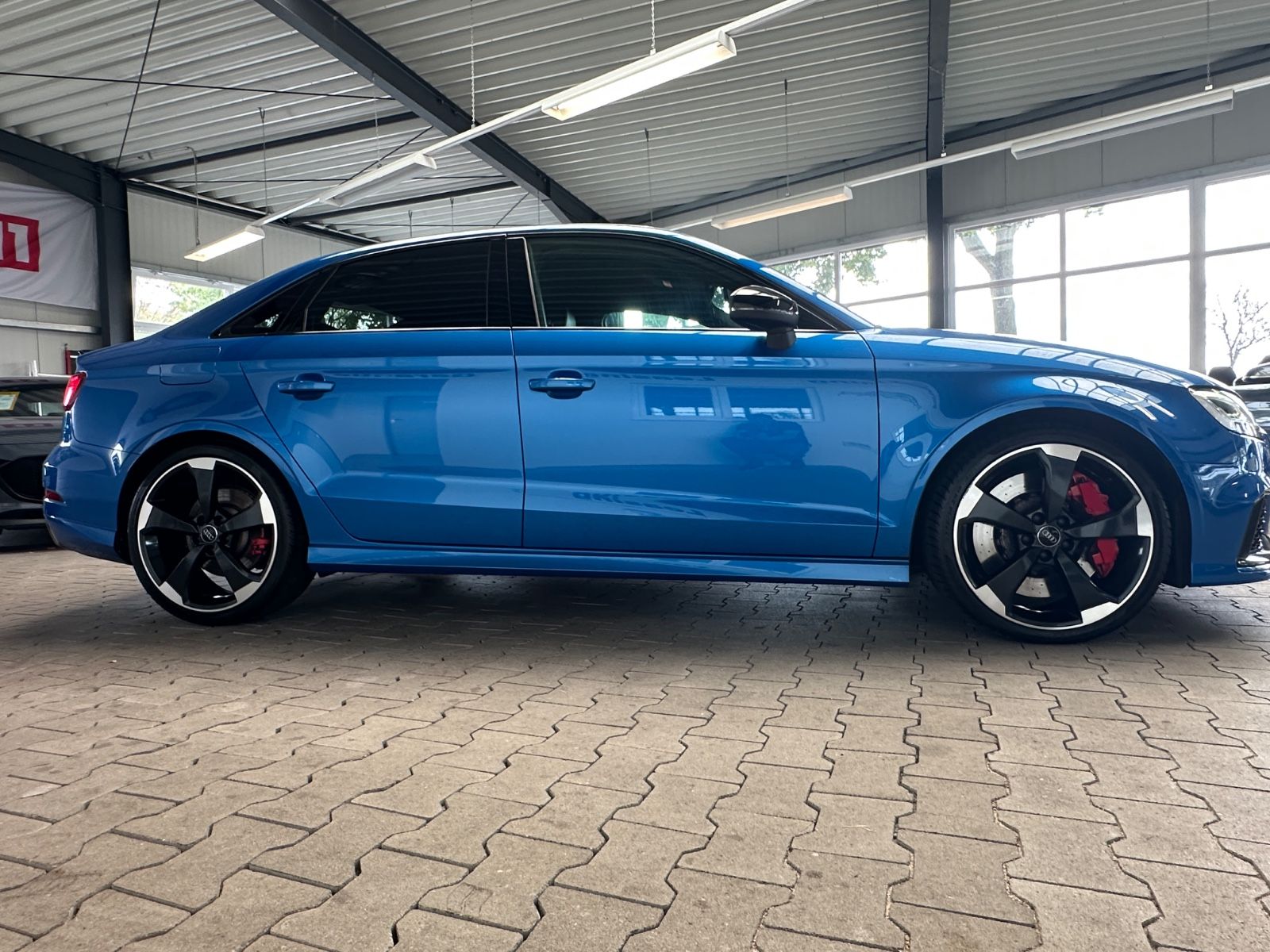 Audi RS 3 Lim. 2.5 TFSI quattro,RFK,B&O,KAMERA,GARANT foto 3