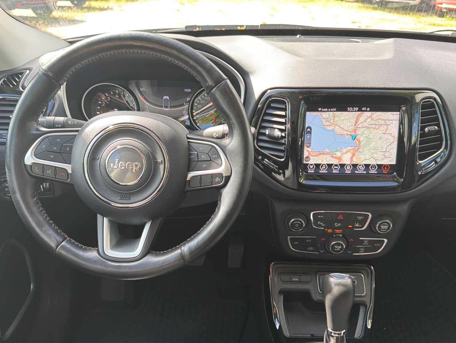 Fahrzeugabbildung Jeep Compass 1.3 T-GDI I4 LIMITED DCT 150PS Automatik
