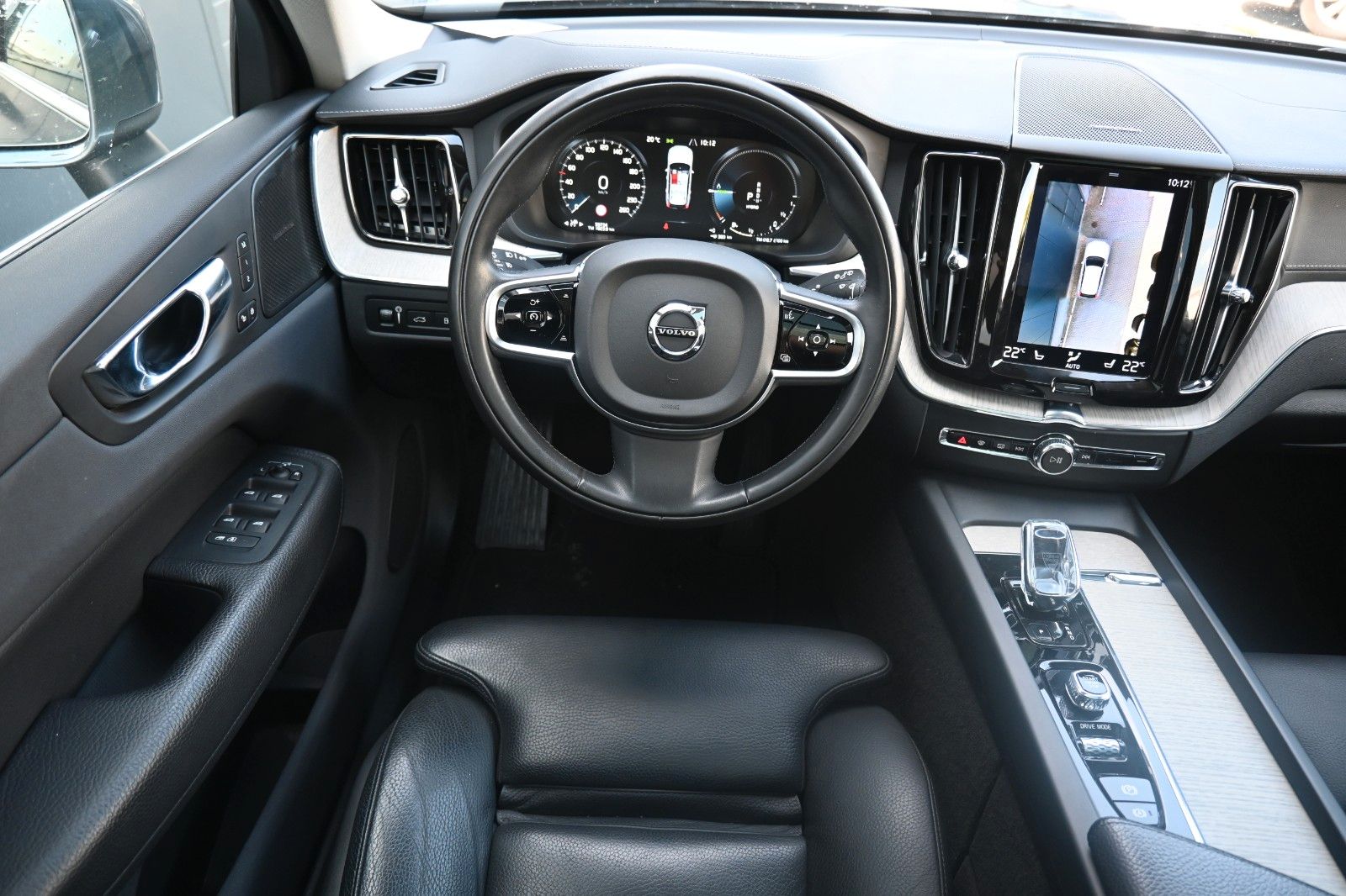 Fahrzeugabbildung Volvo XC60 T6 AWD Recharge Inscription*LUFT*STDHZG*AHK