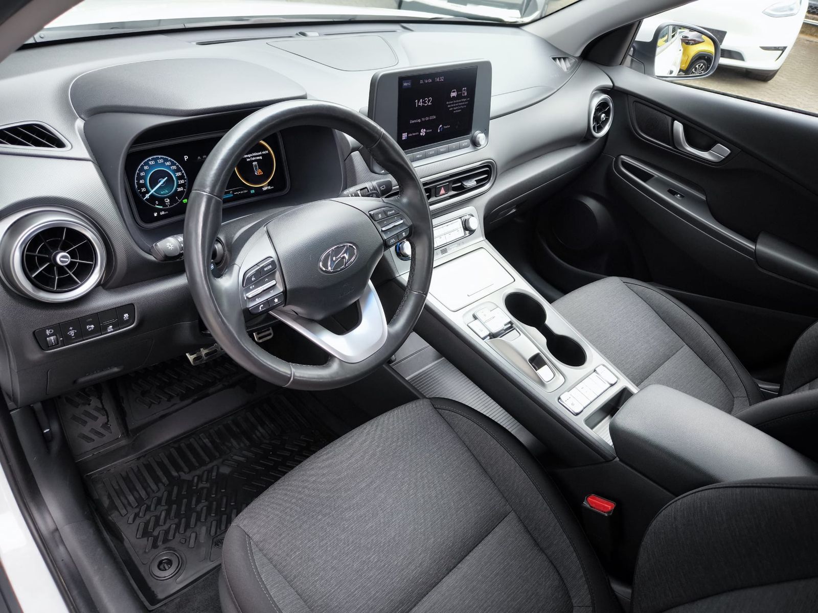Fahrzeugabbildung Hyundai Kona Elektro Select SHZ+LHZ+KAMERA+ACC+DAB+