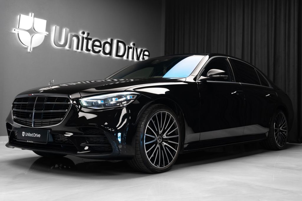 Image of Mercedes-Benz S 580