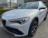 Alfa Romeo Stelvio 2.2 Diesel Sprint AT8 Leder,Pano,Xen,Nav - Alfa Romeo Stelvio Sprint