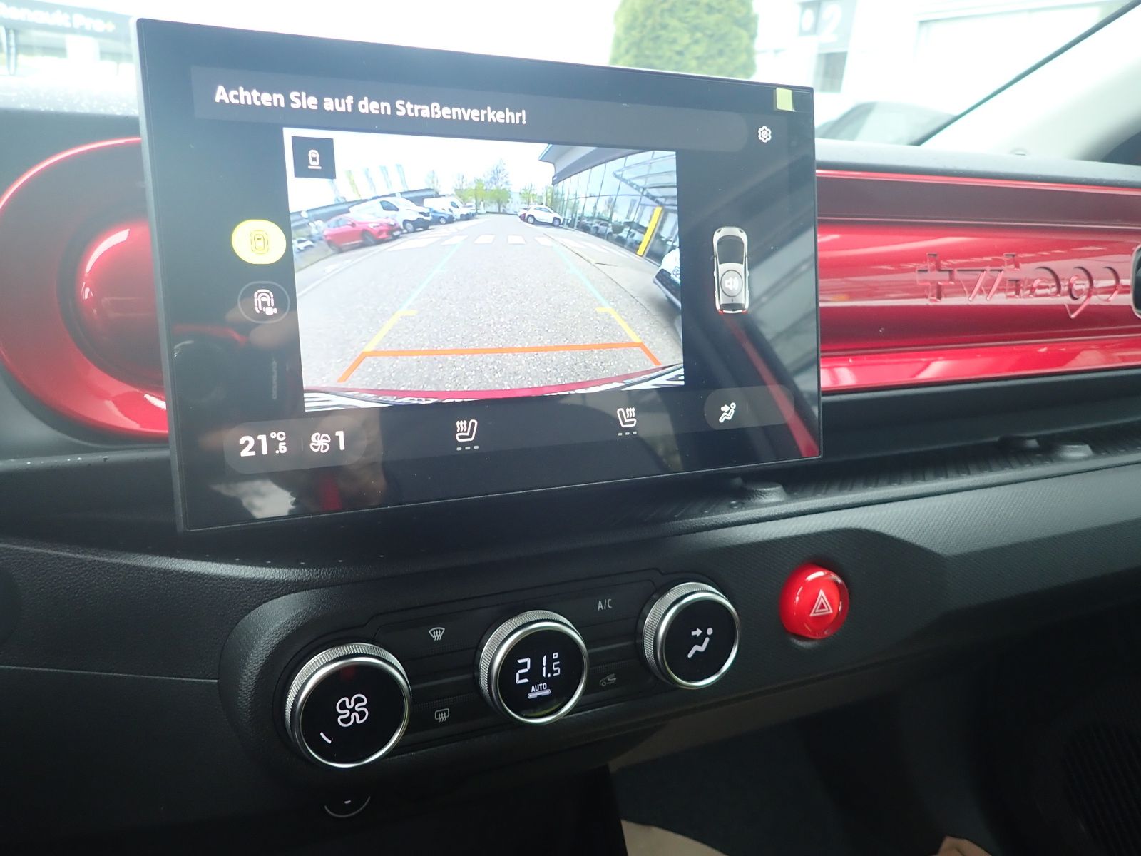 Fahrzeugabbildung Renault Twingo E-TECH elektrisch Techno 80hp Urban Range