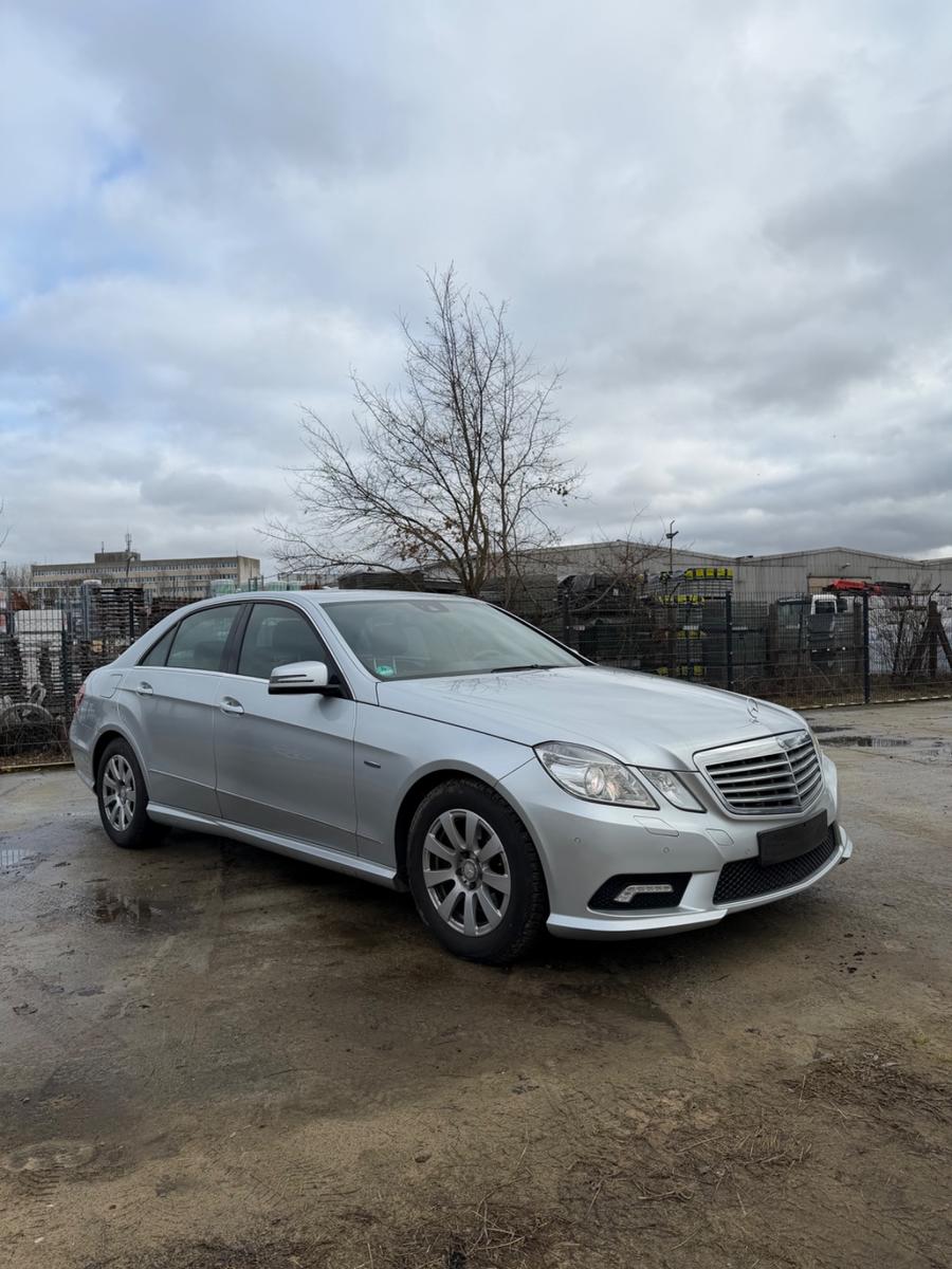 Mercedes-Benz E 300 E Limousine E 300 CDI AMG LINE