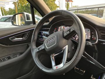 Audi Q7 - 7