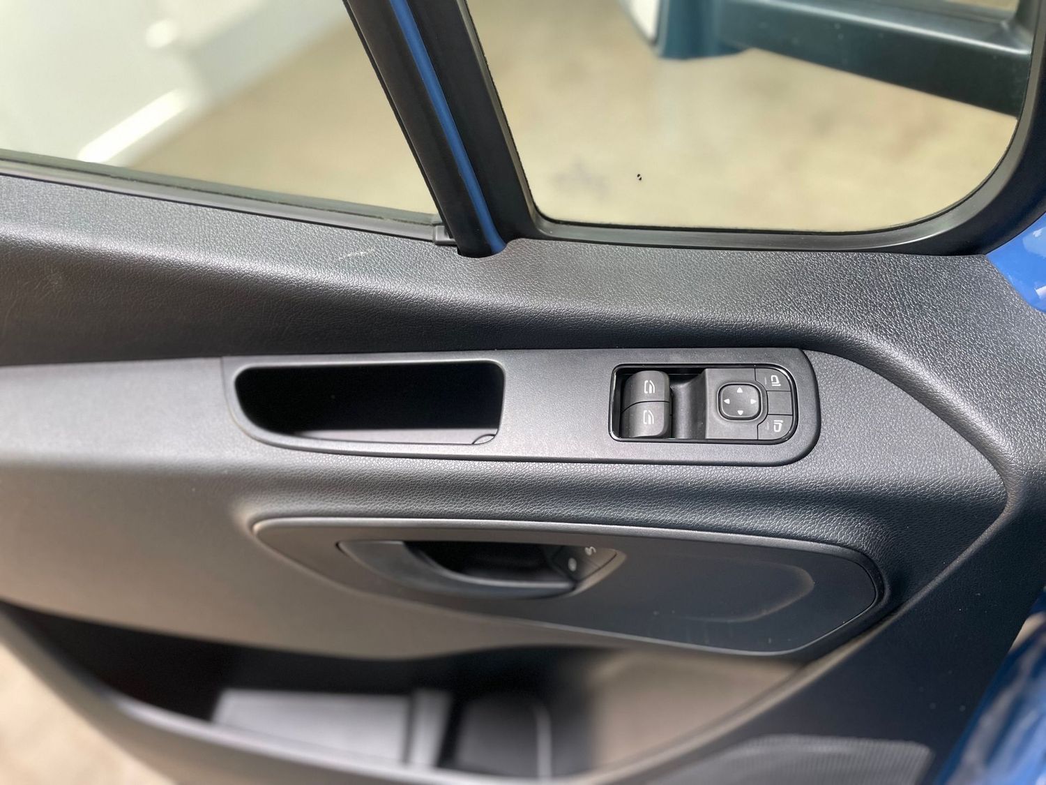Fahrzeugabbildung Mercedes-Benz Sprinter 519 CDI RWD L3 Pritsche m. Plane #Tempo