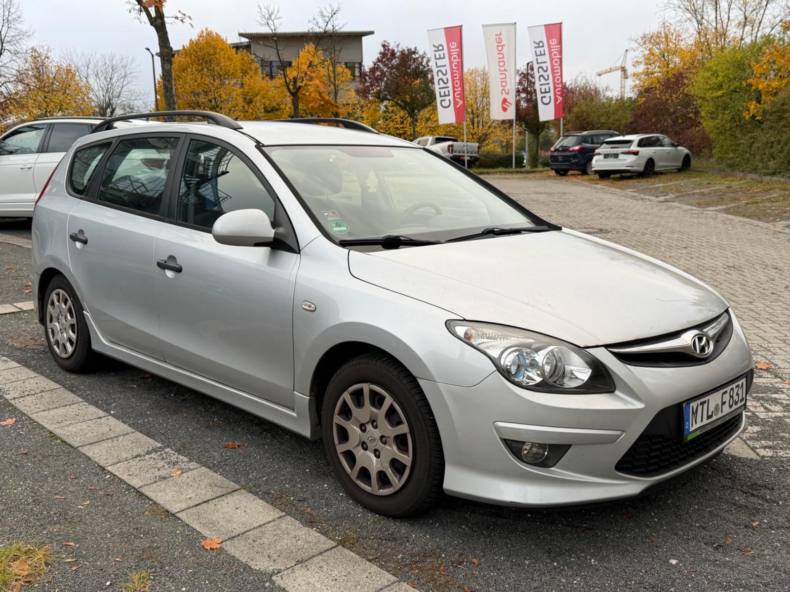 Hyundai i30 2010 — rear view