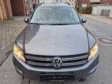 Volkswagen Tiguan 2.0 TSI Premium/3Jahre Garantie inklusive - VW Tiguan Gebrauchtwagen in Essen