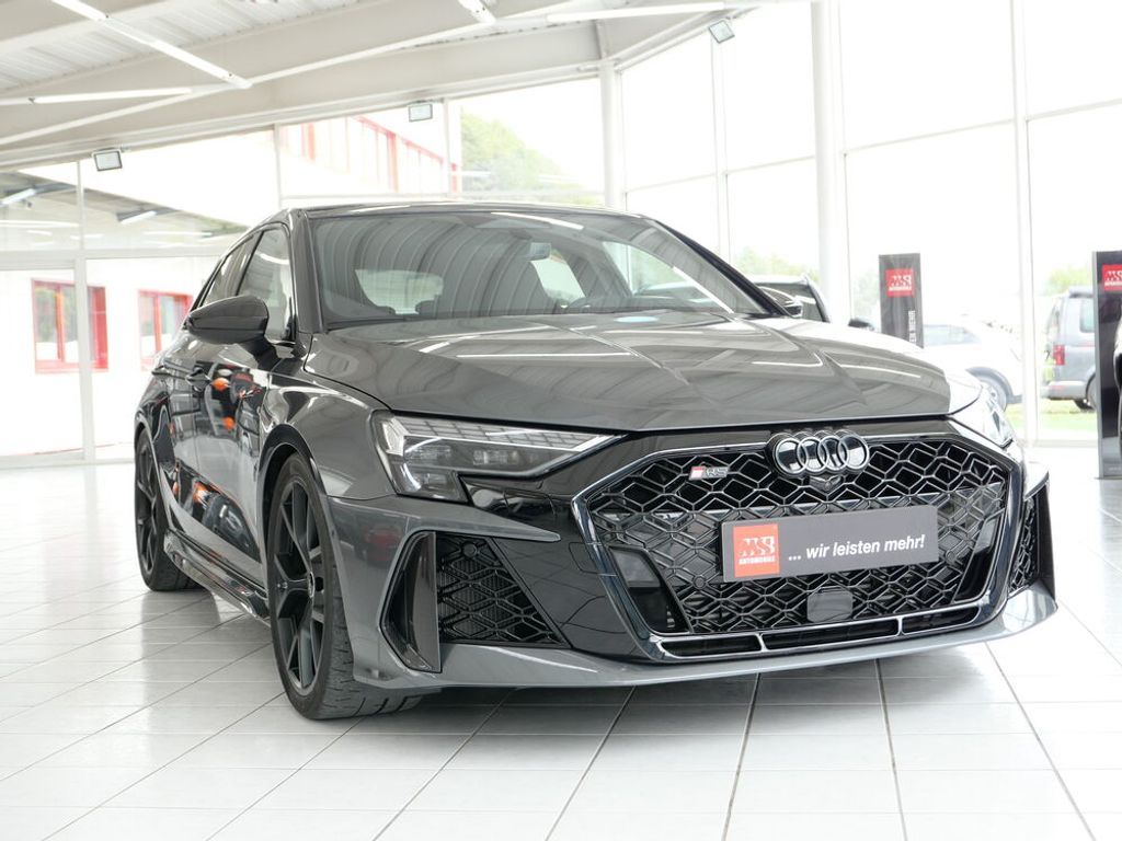 Audi RS3 2.5 *MTM*KERAMIK*CARBON*DYNAMIK*MATRIX*