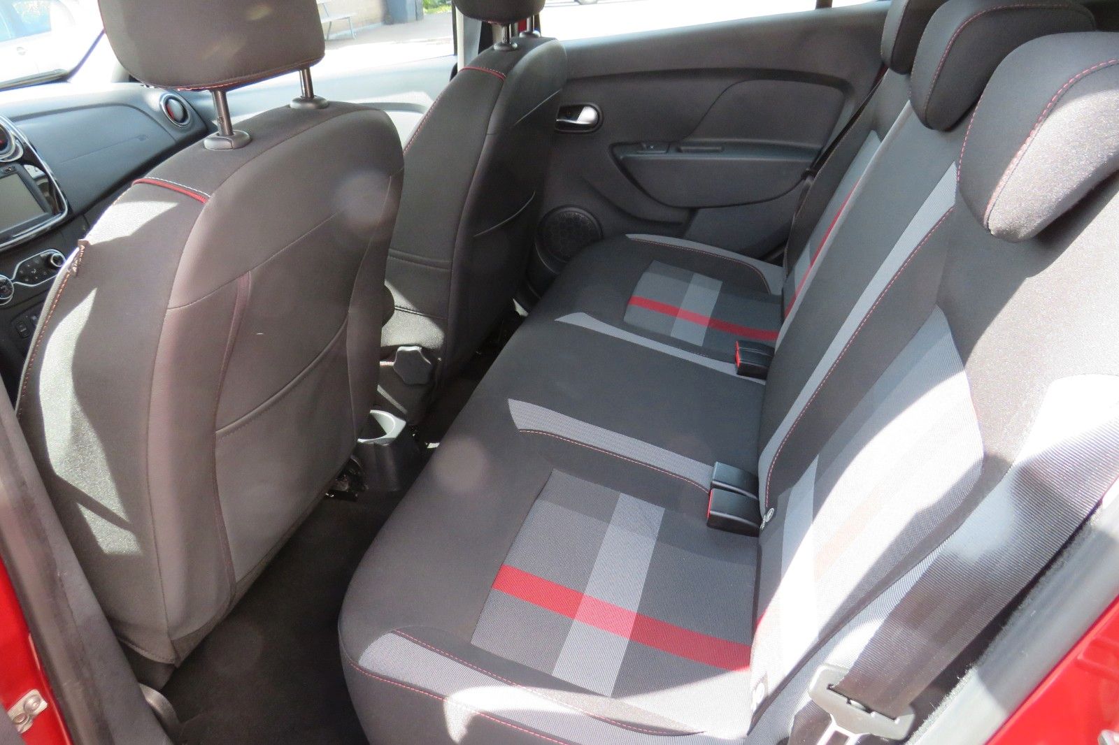 Fahrzeugabbildung Dacia Sandero Stepway NAVI SITZH. GRA PDC +KAMERA 1.HD