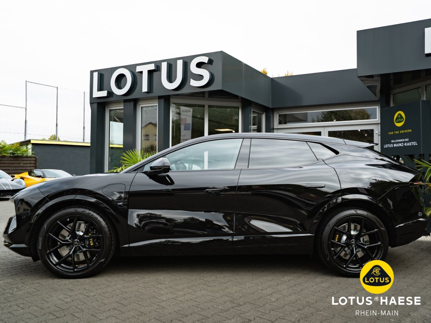 Lotus Eletre 600 GT - Black Pack -Privacy Glass -22'' imagem 3